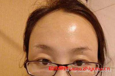 额头高额头凸的女人面相好不好？（额头很突出的女人面相）  第2张